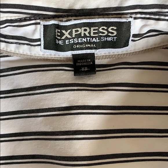 Express Essential Shirt Button Down - Picture 2 of 2